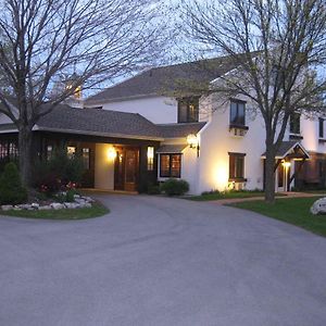 Settlement Courtyard Inn & Lavender Spa